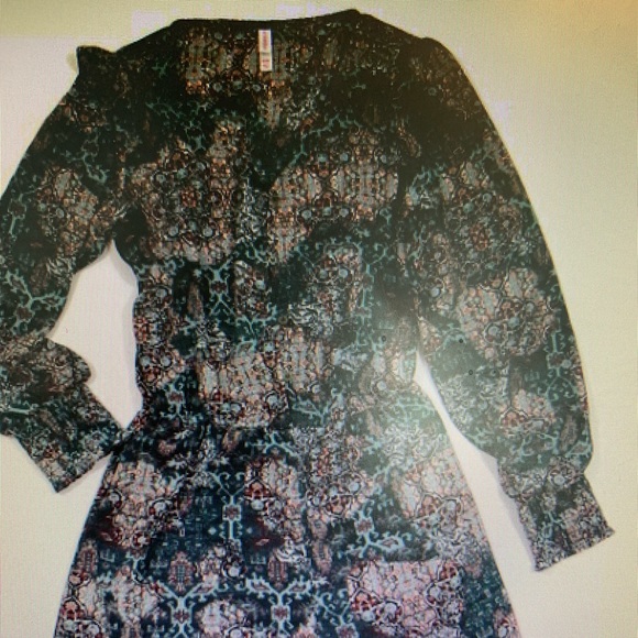 Long sleeve Paisley Romper - Picture 4 of 4